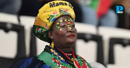 La aficionada m&aacute;s famosa de Sud&aacute;frica quedar&iacute;a fuera del Mundial; te decimos qu&eacute; pas&oacute;