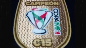 Presentan insignia de La Franja Campeón de Copa
