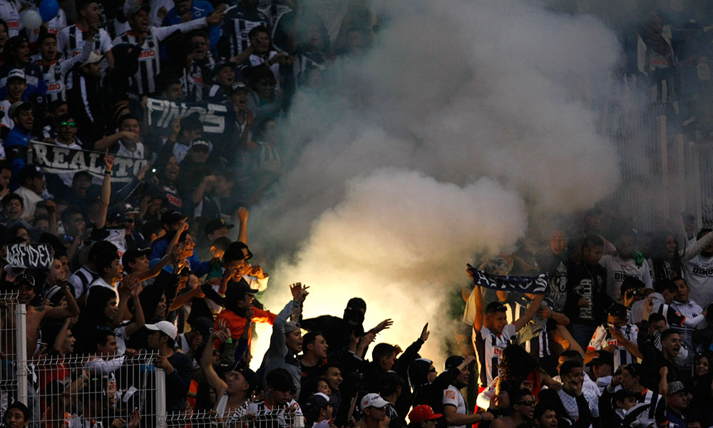 Cristalizan reforma anti violencia en los estadios poblanos