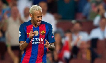 Neymar, con el Barcelona hasta 2021