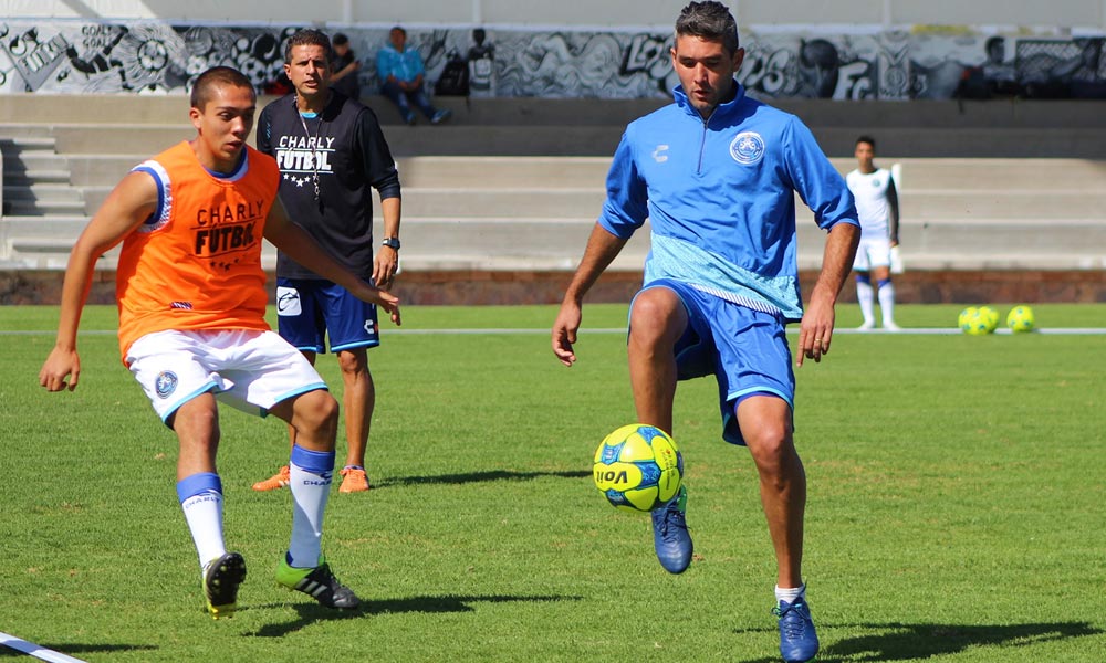 Recibe Club Puebla a Monterrey en inicio del torneo