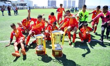 Levanta Instituto Iberia el trofeo de Liga Estudiantil