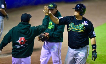 Pericos doblega a Guerreros por pizarra de 10-5