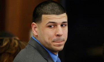 Se suicida exjugador de la NFL Aaron Hernández