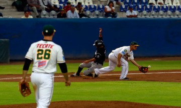 Fortalece Pericos picheo para vencer a Piratas