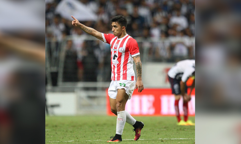 Se refuerza Pachuca con Puch y Cardona 