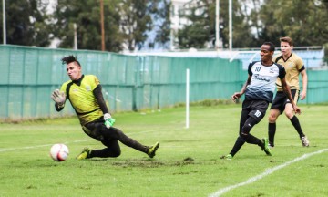 Suma Lobos BUAP nuevo triunfo ante Potros UAEM