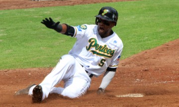 Vencen los Pericos a Leones en cuarto juego