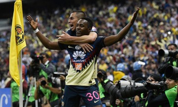 Am&eacute;rica se impone y hunde a Chivas