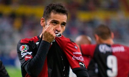Convocan a Rafa M&aacute;rquez al cl&aacute;sico tapat&iacute;o