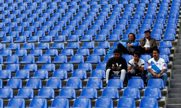 Afición abandona al Puebla