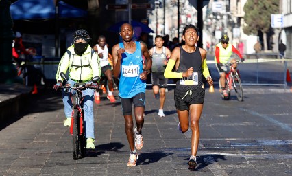 Kenya se impone en Marat&oacute;n Internacional de Puebla