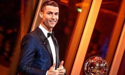 Cristiano Ronaldo gana su quinto Bal&oacute;n de Oro