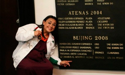 Recibe Damaris Aguirre medalla de bronce de JO de Beijing 2008
