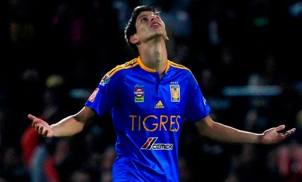 Sufre J&uuml;rgen Damm quemaduras en el rostro por pirotecnia