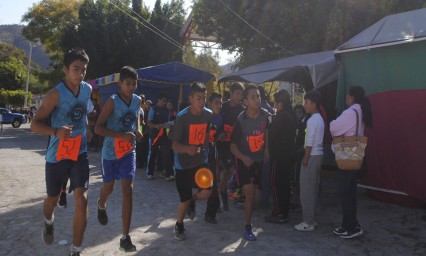 Apoyan migrantes al deporte en Chila