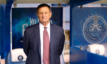 Pesa mirada del ojitos en el Club Puebla