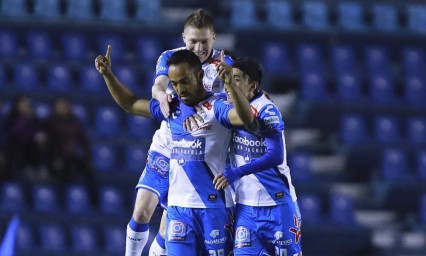 Congela Puebla al Cruz Azul