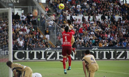 Suma Lobos BUAP tres derrotas y un empate