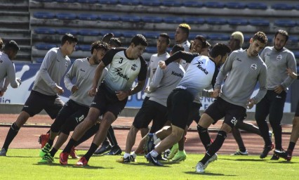 La jaur&iacute;a se emplea a fondo