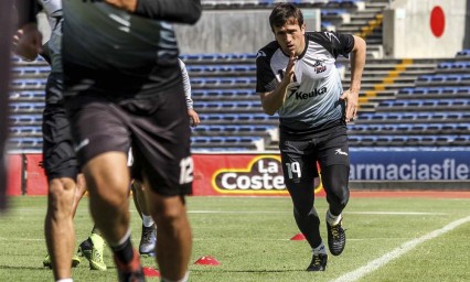 Lobos recibe al campe&oacute;n
