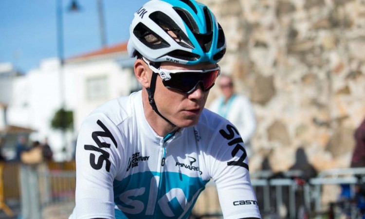 Froome vuelve a competir pese a pesquisa 