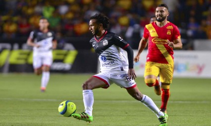 Lobos paga caro errores