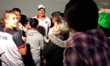 Investigan al Maza por agresi&oacute;n; directiva lo respalda