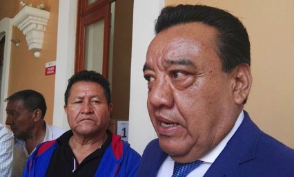 Divide terreno de f&uacute;tbol a cabildo de Tehuac&aacute;n 
