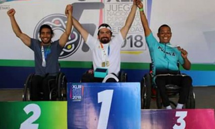 Trae acateco medallas en paraciclismo