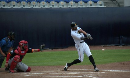 Galer&iacute;a: Barren Pericos a los Piratas en casa