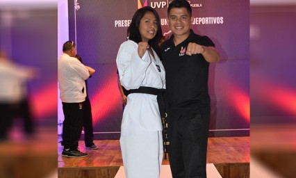 Buscar&aacute; atleta poblana oro en TKD