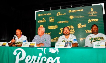Pericos&nbsp; presentan a Leo Clayton como gerente deportivo