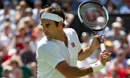 Alcanza Roger Federer r&eacute;cord en c&eacute;sped