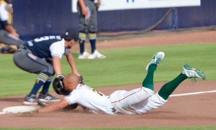 Pericos se impone en casa ante Rieleros