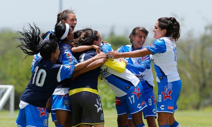 Golea el Puebla a las escualas