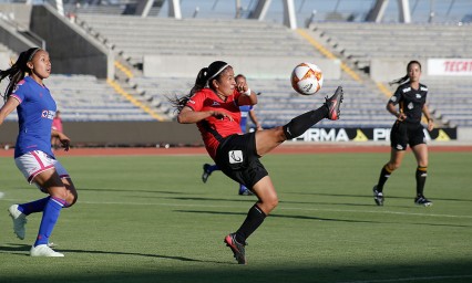 Lobos femenil saca la casta por la BUAP