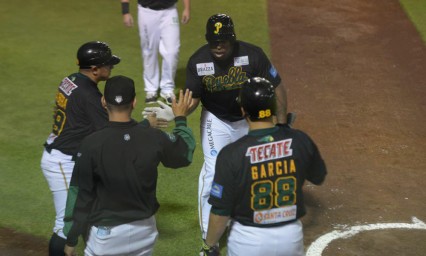 Se imponen Pericos 24-3 contra Piratas