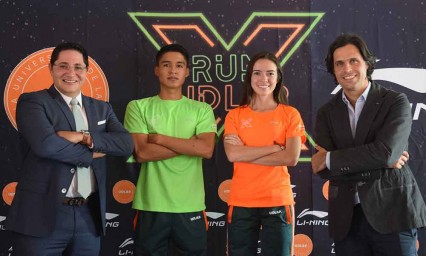 Lanza universidad carrera por aniversario