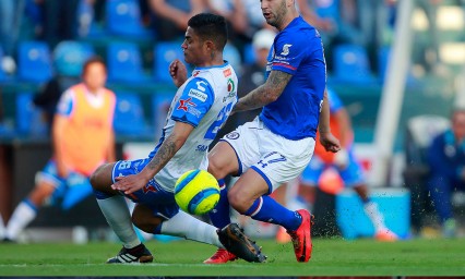 Analizan salida de Santamar&iacute;a del Club Puebla