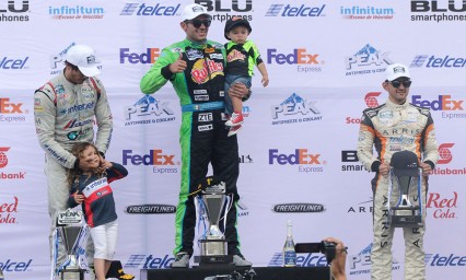 Gana Rovelo octava fecha de Nascar en Puebla