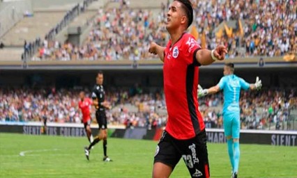 Chirinos, contento con su primer gol con Lobos