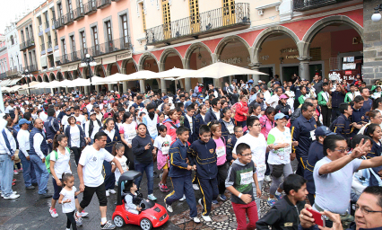 Conmemoran el M&eacute;xico 68 con caminata en Puebla
