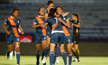 Intentar&aacute; Puebla Femenil acercarse a zona de liguilla