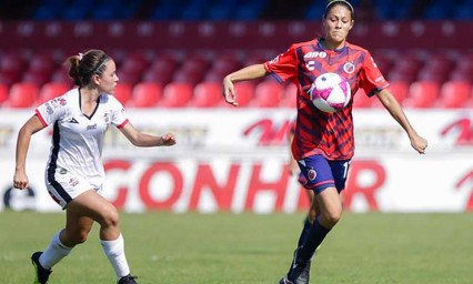 Se rezagan Lobas al perder en Veracruz