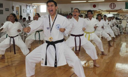 Oro para Puebla en mundial de Karate