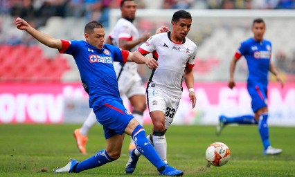 GOLES: Cruz Azul se aprovecha de Lobos Buap para tomar liderato