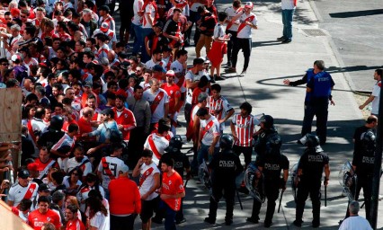Suspenden el partido River Plate - Boca Juniors por violencia