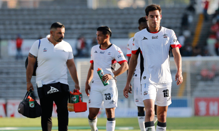 Protesta plantel de Lobos BUAP por adeudos en sueldos