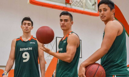 Toman forma los Aztecas de baloncesto